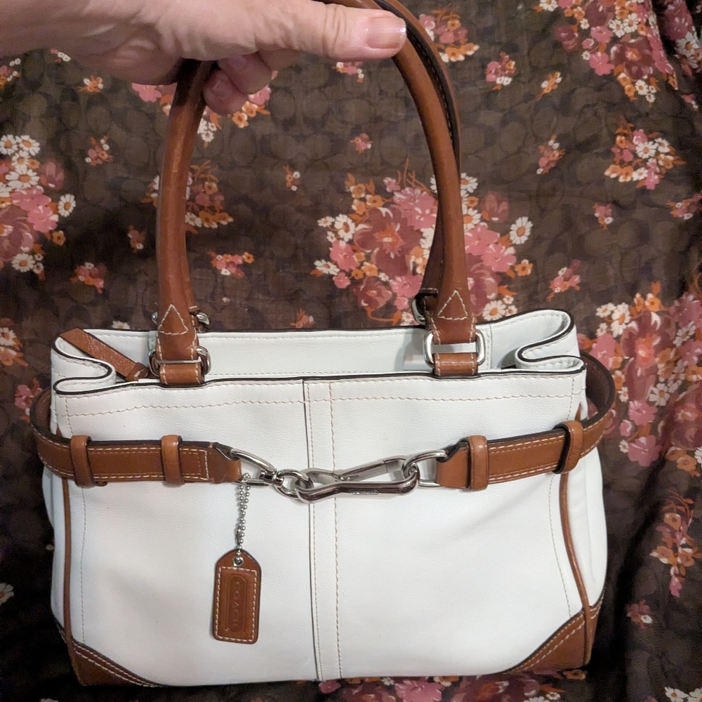 Elegant White and Tan Women's Shoulder Bag